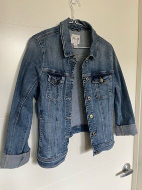 GUESS Light Blue Washed Denim Jacket